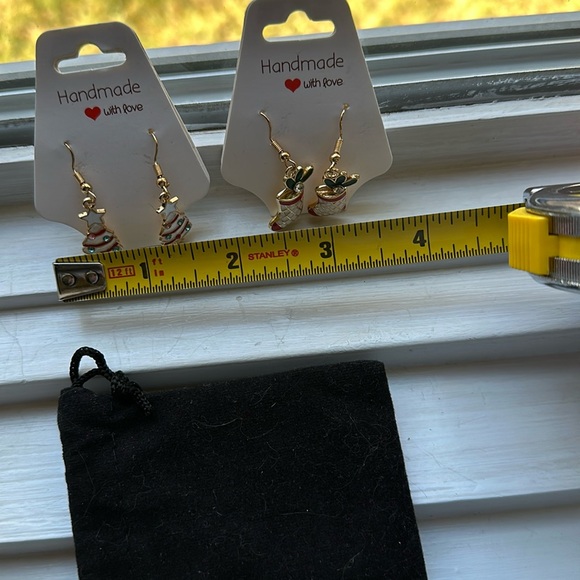 Christmas Tree and Christmas stocking Earrings lot🎄🎁 - Picture 5 of 5